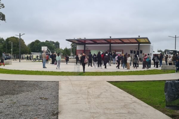 Se inauguró la plaza de Monte Grande Inauguración de la plaza de monte grande