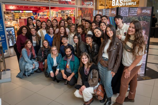Jóvenes de todo