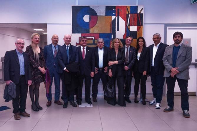 Antel conectará 100 pueblos