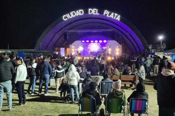 Convocatoria a artistas, artesanos y gastronómicos