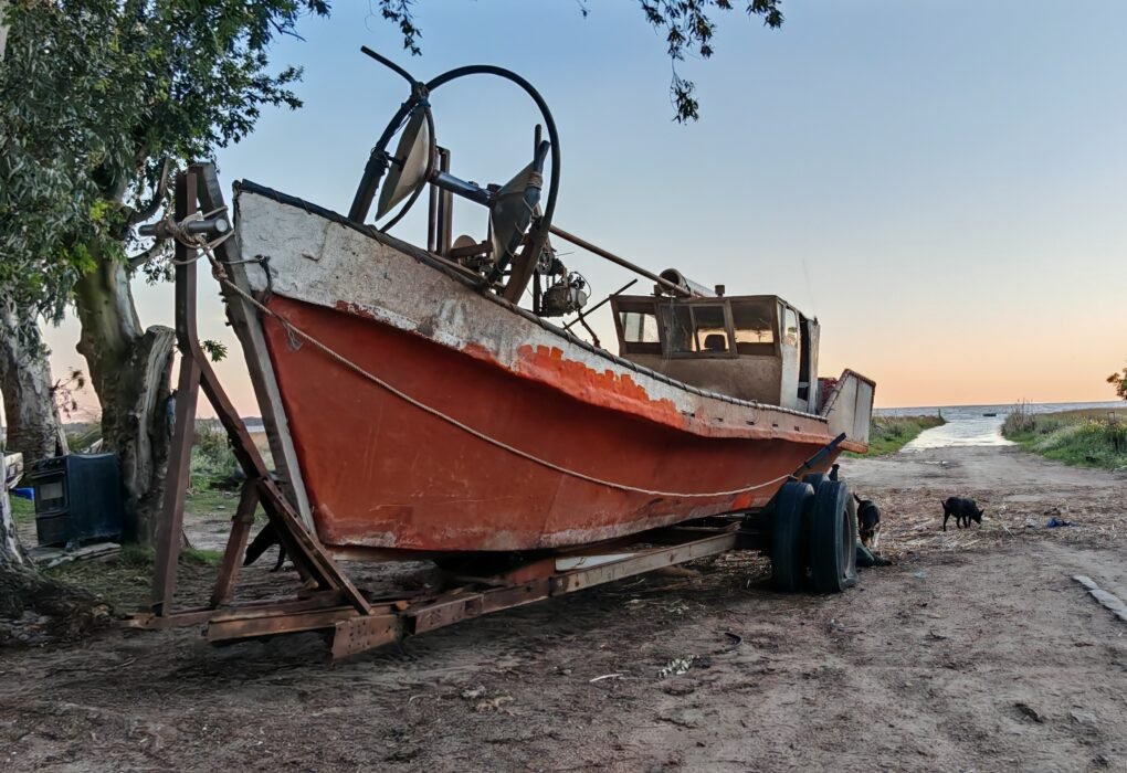 Pescadores artesanales de Autódromo reclaman mejoras antes de la zafra