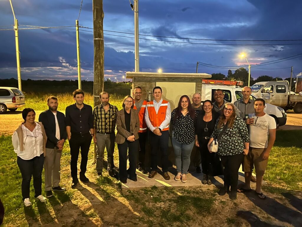 Autoridades Inauguración de alumbrado den Ruta 1 nueva